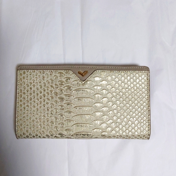 Stella & Dot She loves Adventures wallet - Picture 1 of 8